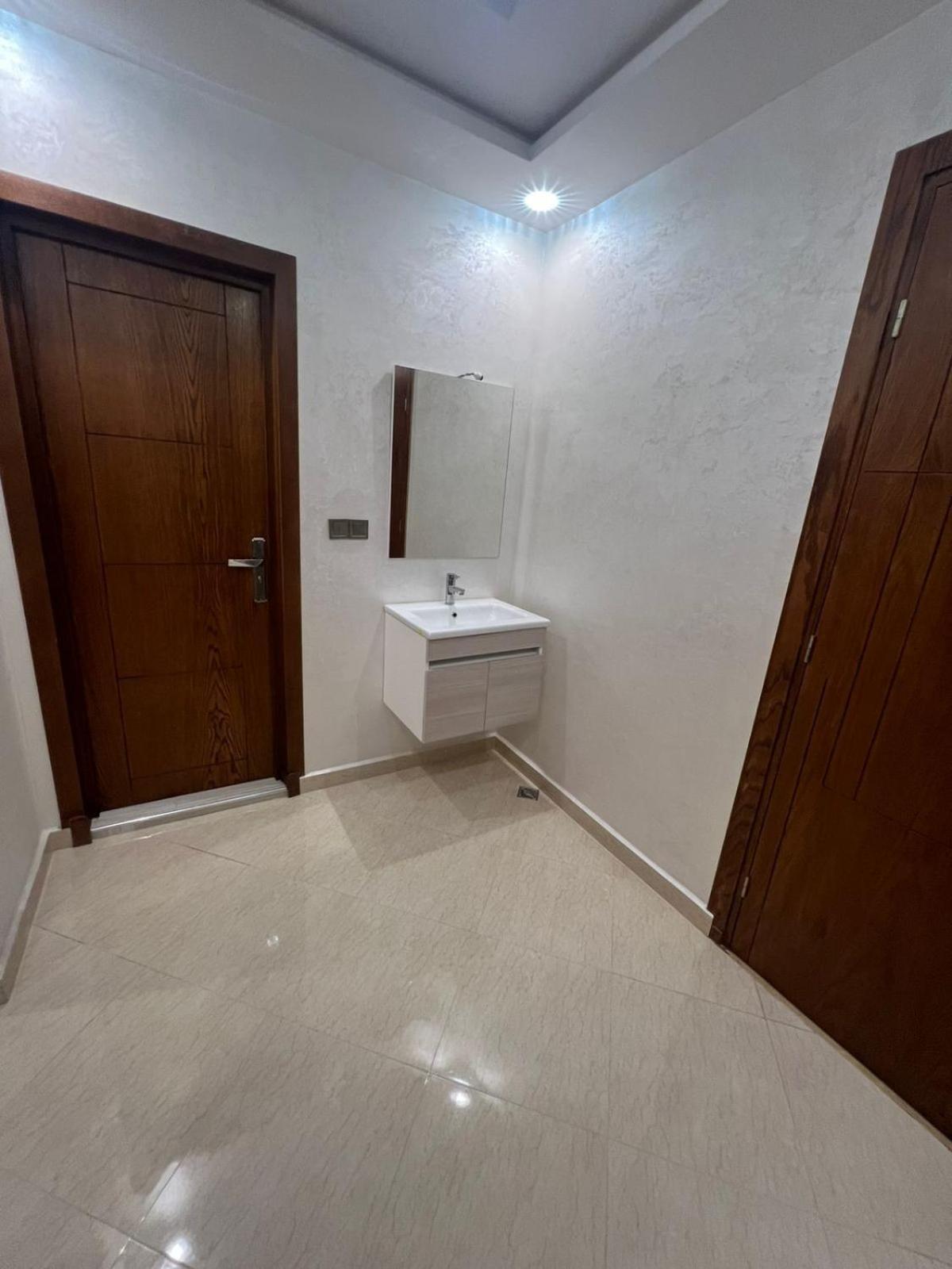 Apartment New *